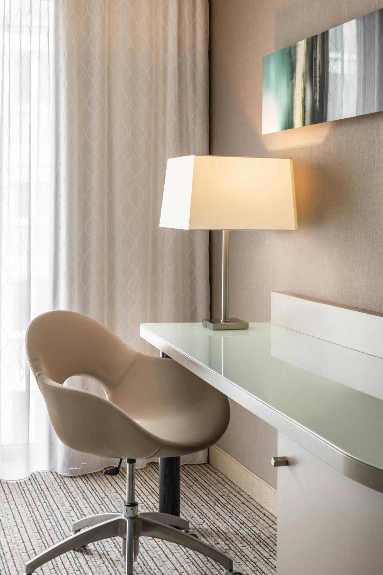 Courtyard By Marriott Center 4*