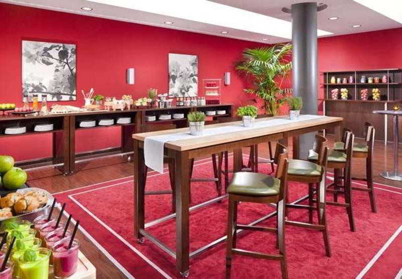 Hotel Courtyard By Marriott Center München