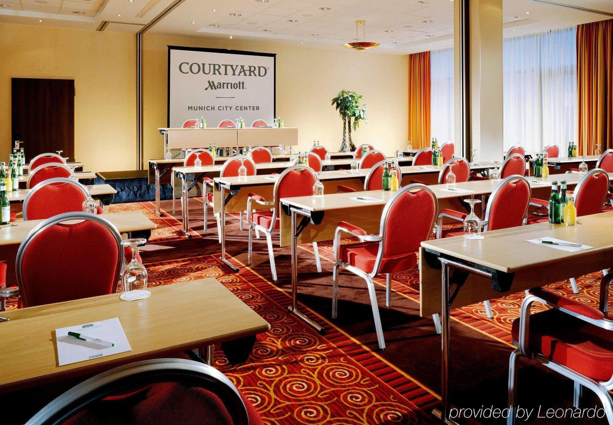 Courtyard By Marriott Center 4* München