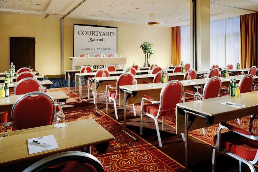 Courtyard By Marriott Center München