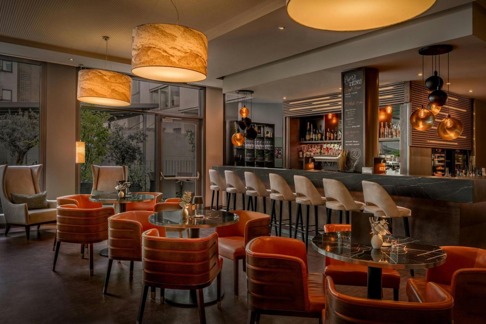 Courtyard By Marriott Center Hotel 4*